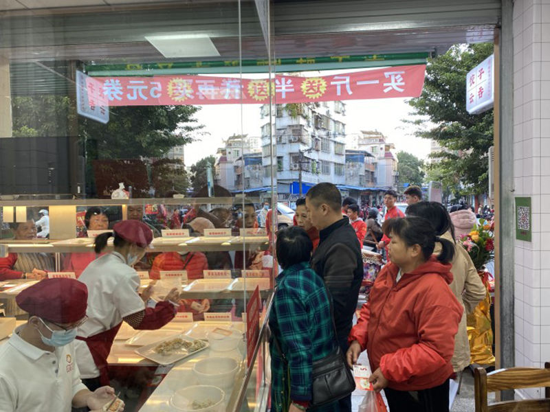 想開(kāi)餃子云吞店是加盟好還是自己創(chuàng  )立品牌好？